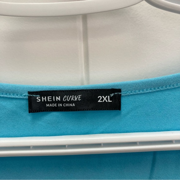 SHEIN Curve Size 2XL Baby Blue Tee Shirt, Short Sleeve, V Neckline - Picture 2 of 6